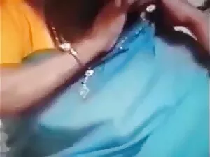 Cô gái đỏ đầu tiên n ...